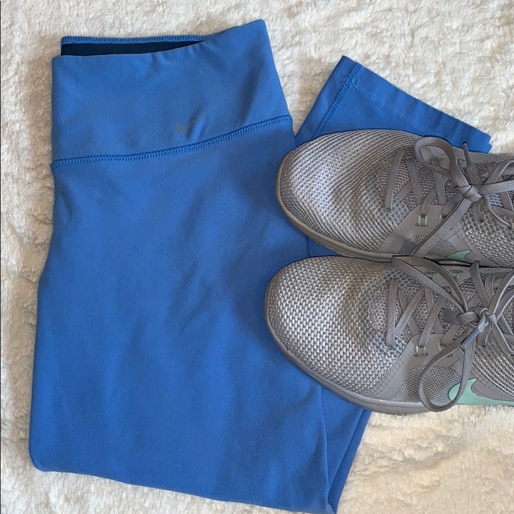 NIKE Dri-Fit Ten Less One Legend Capri Leggings